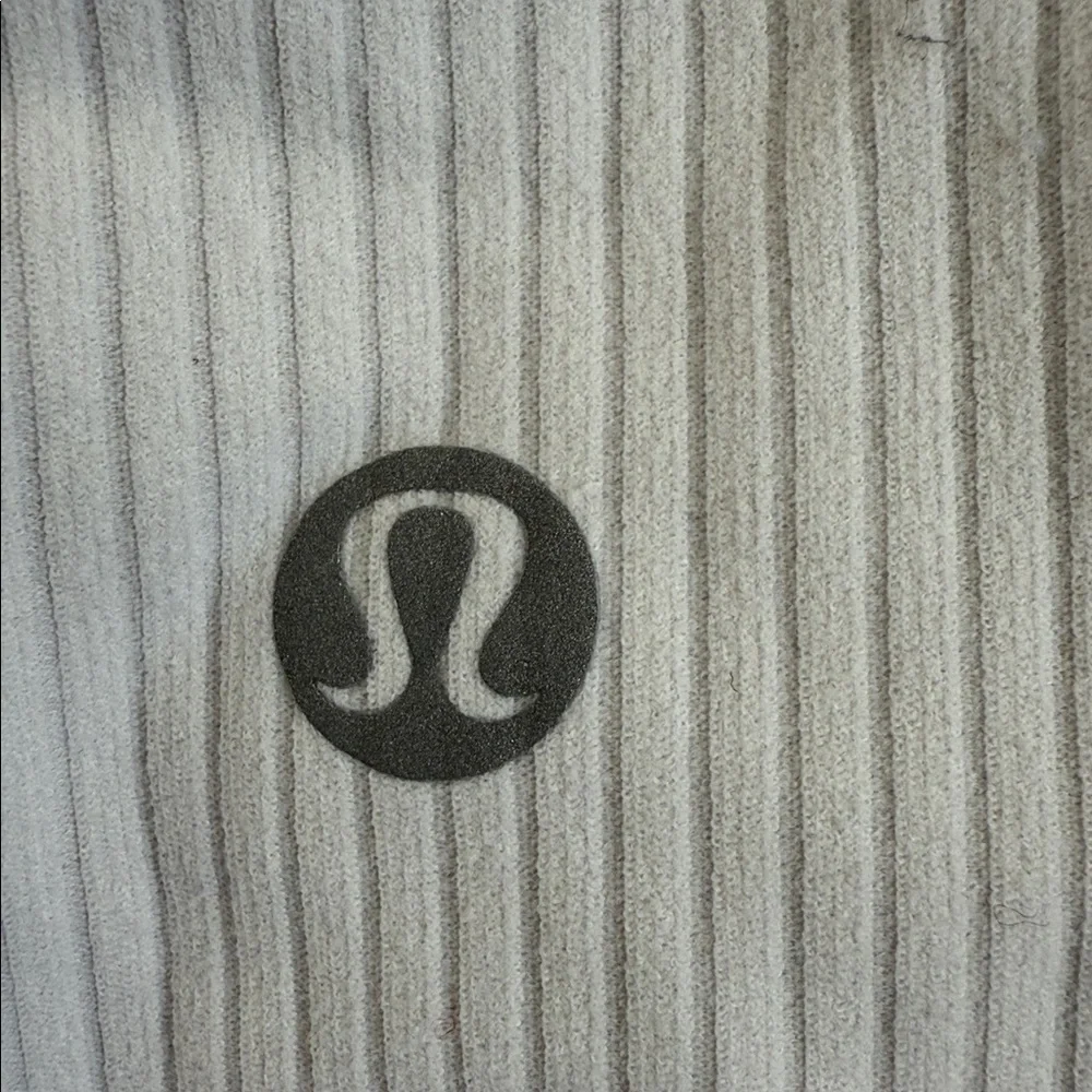 Lululemon Ribbed Nulu Asymmetrical Yoga Bra *Light Support, A/B Cup